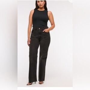 Abercrombie & Fitch The ‘90s Straight Ultra High Rise in Washed Black